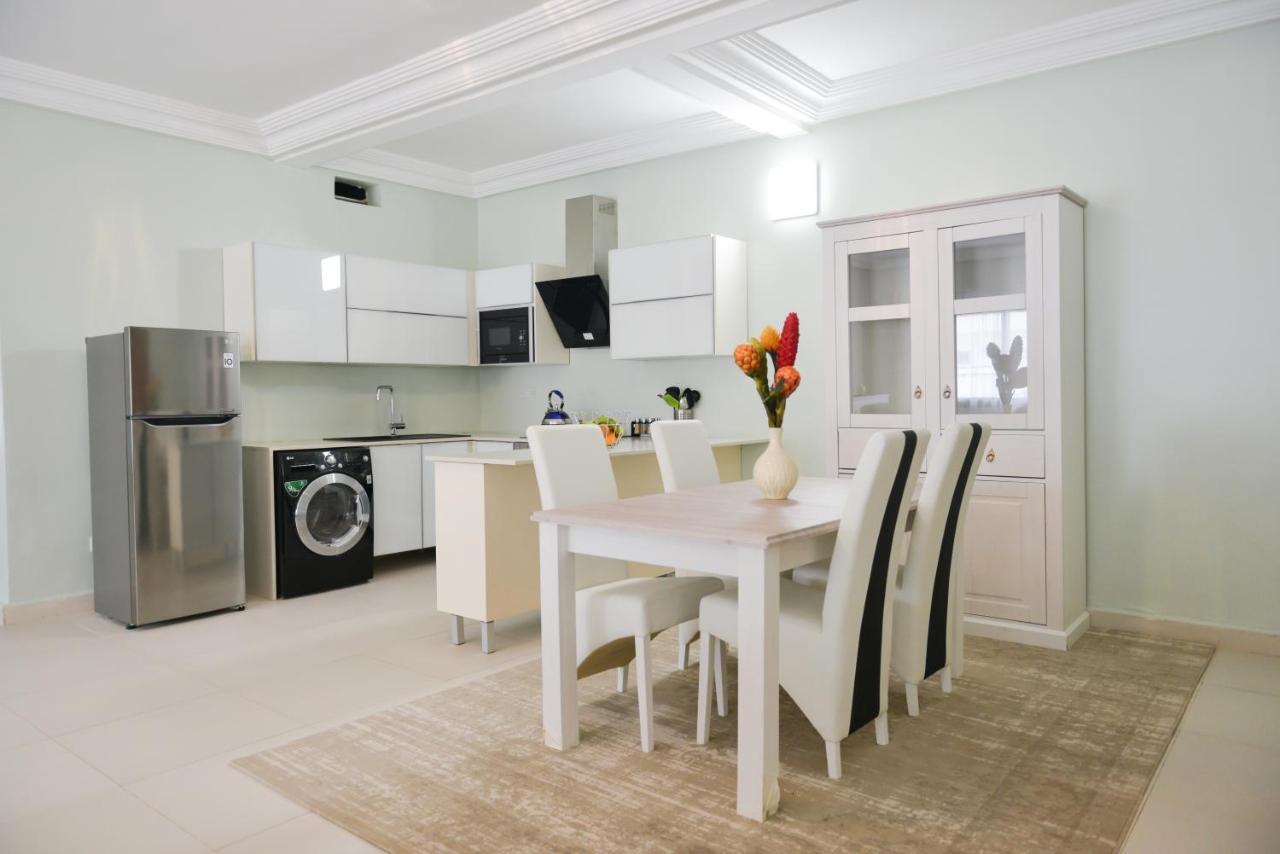 Atlantic Luxury Apartments Bakau Экстерьер фото